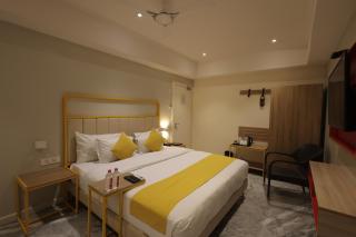 Phoenix Unmatched Comfort - Hotel Near Fateh Sagar Lake Udaipur - 9