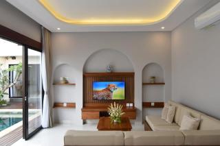 NEW 2 Bed Rooms Villa in Nyanyi 10 Mins to Canggu - 2