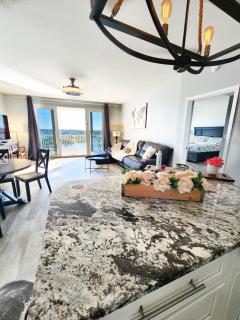 BRAND NEW! Laketown Wharf 633! Amazing 3 BD, Great Location, And Awesome Amenities! - 7