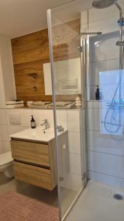 Privat Apartaments , eigene Eigang, eigene Badezimmer, und eigene Küche - 2