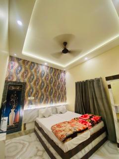 Hotel Suncity And Zaffran - 4