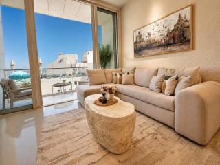 Oaktree Residences Luxury 3BR Abdali Views Tower - 5