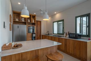 Boutique 4BR Villa With Private Pool & Balcony Suite - 7