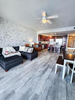 BRAND NEW!Laketown Wharf 334! Beautiful 3 BD, Great Amenities, And Great Location - 4
