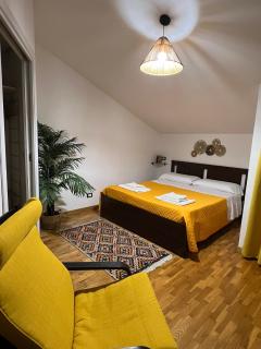 Yellow House - 5