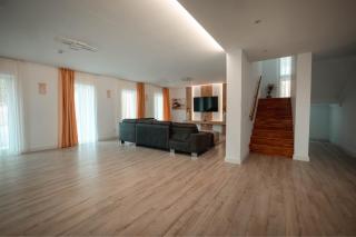 Panoramic Paradise Villa, Mountain View & Jacuzzi - 4