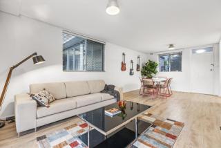 The Vinyl Apartment East Fremantle - 8