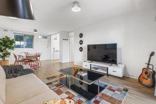 The Vinyl Apartment East Fremantle - 7