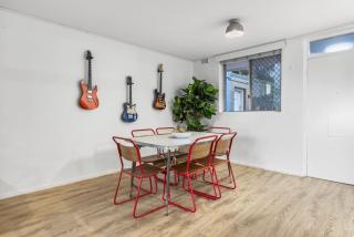 The Vinyl Apartment East Fremantle - 3