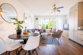 Modern Apartment with Balcony near SBB - Special CUATRO PICASSO 43 Apartment, Basel, up to 6 guests - 4
