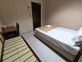 Kota Lodge Guest House - 2