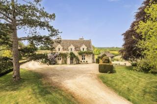 Luxe Country Home with Private Drive, Pool, Sauna, Fields, Tennis Court, Gym, Pet-Friendly, Sleeps 16 - 5