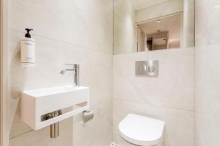 Bright and Newly Renovated Property - 9