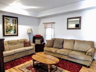 Carico Comfortable Family Home Near Champaign - 0