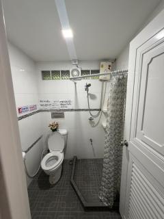 Silver Room Guest House Very Close Bangkok Hospital - Bangkok - 6