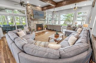 Spooner Lake Island - Hot Tubs, Pool, Theatre - 9