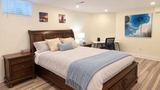Modern Private Room near Don Mills & Fairview Mall - 7