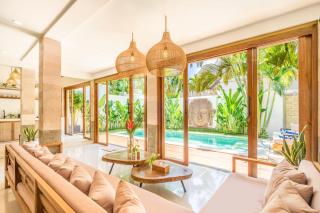 Villa Tokyo - 3 BDR Private Villa - 3 min walk to KU DE TA beach - 7