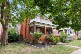 The Hitsville Hideaway - 2