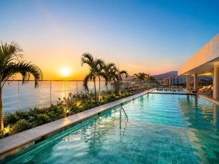 Luxury Sky Retreat Rooftop and Ocean View - 0