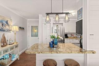 Dolphin Point 305C - Destin Harbor - Waterfront - 4