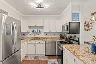 Dolphin Point 305C - Destin Harbor - Waterfront - 2