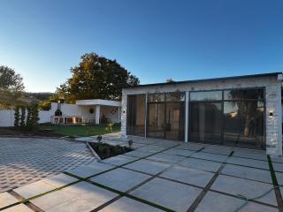 House 184 - 9