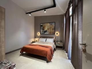 House 184 - 6