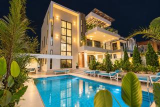 Luxury 6BR Villa , Pool, Rooftop, Cinema and AC - 0