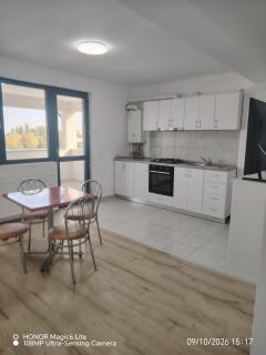 PATRON RESIDENCE - 1
