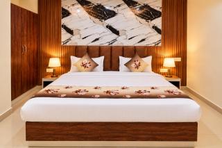 Hotel Prime Square Near GSM Mall & Miraj Cinemas, Chanda Nagar - 7