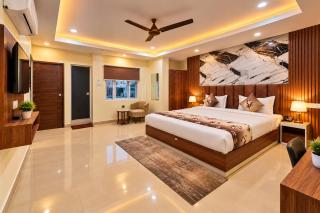 Hotel Prime Square Near GSM Mall & Miraj Cinemas, Chanda Nagar - 1