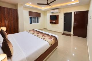 Hotel Prime Square Near GSM Mall & Miraj Cinemas, Chanda Nagar - 2