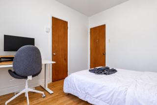 AMAZING 3 BEDROOMs IN MONTREAL - 6