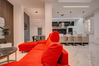 Luxury 3BR Duplex Apartment in the Heart of Gzira by 360 Estates - 4