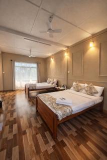 The Hilltop Resort - 4