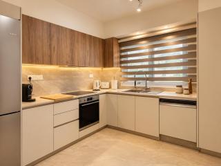 River Plaza Apt by TrulyCyprus - 6