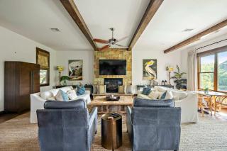 Lake Travis Luxe Villa - 4BR - Pickleball - BBQ - 5