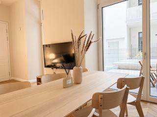 Deluxe Apartment with Garden Terrace - 3