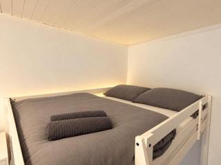 Nice studio for 5 people near Hauptbahnhof - 1