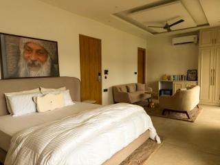 Shree Rajneesh Ashram - 6