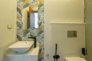 Nile View Residence with 65 inch Smart TV and 3 Bathrooms - 7