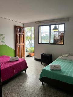 Hotel La Avenida - 4
