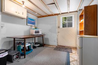 Multi-unit with oar & boat house with private dock & kayaks - 4