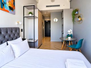 One Thibault Studio - Central Cape Town City - 0