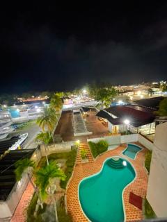 Apartamento vista al mar, frente a la playa con gran balcón - 4