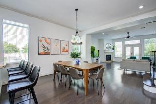 Elegant 3BR 3,5BA Holiday Home with Private Pool - 5