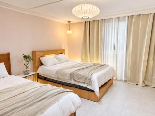 Cozy 2BR in Gangnam Near Eonju Station Up to 6 Guests - 8