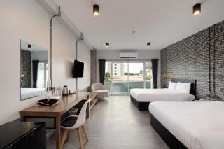 Get Zleep Premium Budget Hotel - 0