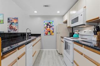 NEW King with Loft Beach Near Gulf - 8